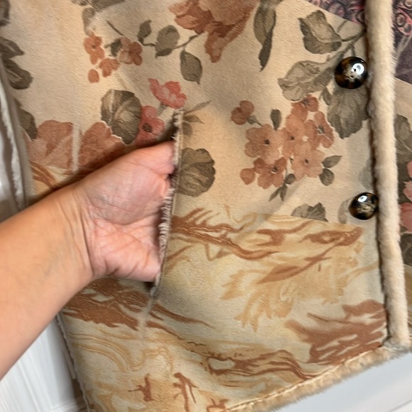 NIKKY faux suede vest - Picture 4 of 12